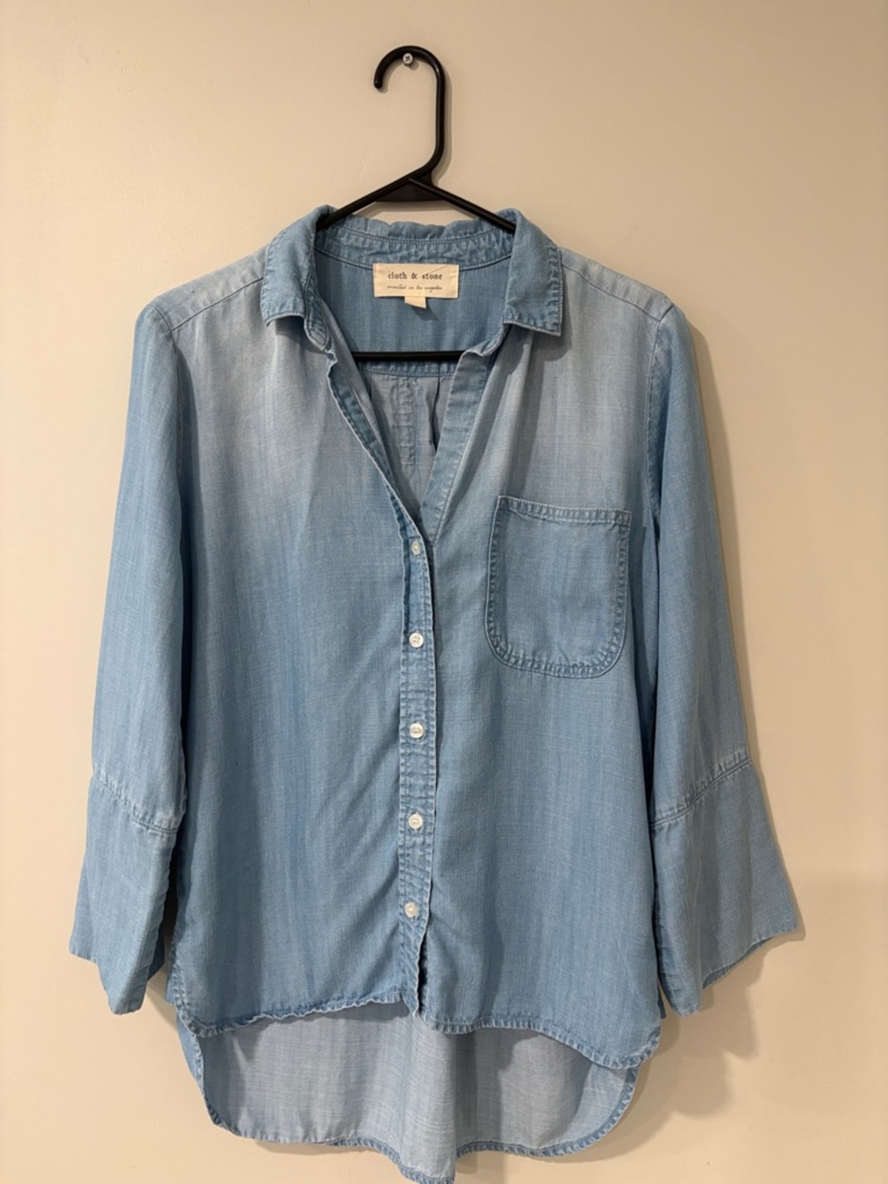 Anthropologie cloth & stone Light Blue Chambray Button Front Shirt